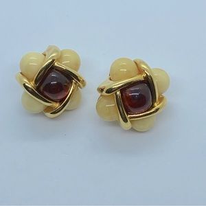 Vintage Joan Rivers Ecru Lucite Faux Amber Gold Tone Criss Cross Clip Earrings